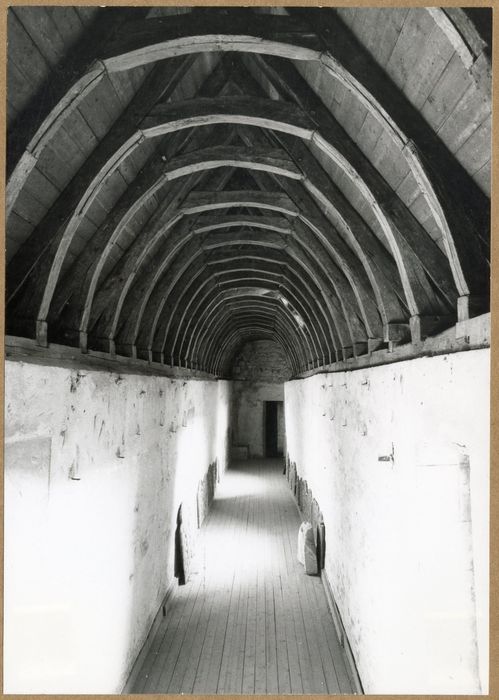 galerie entre le donjon et le château