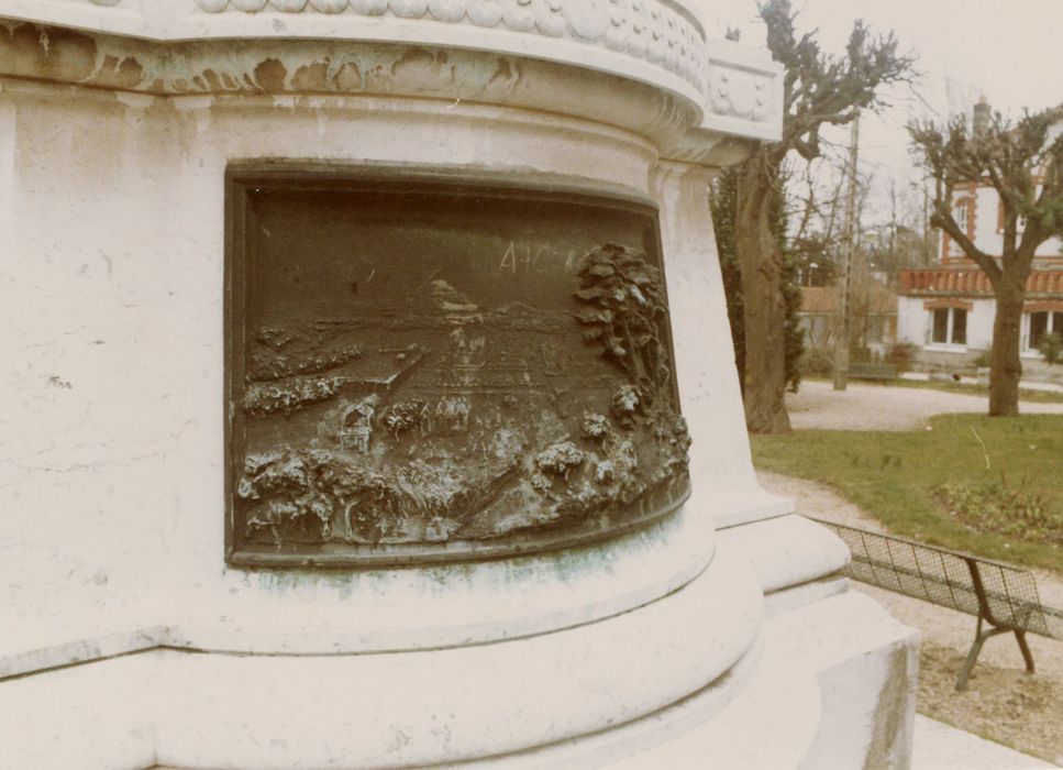 détail d’un bas-relief
