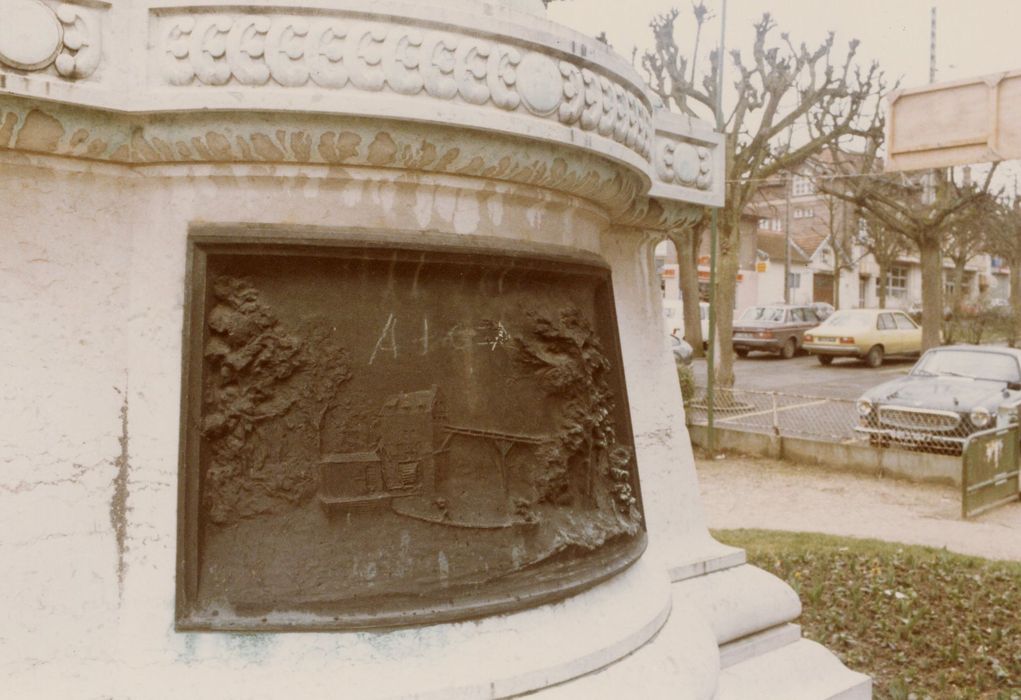 détail d’un bas-relief