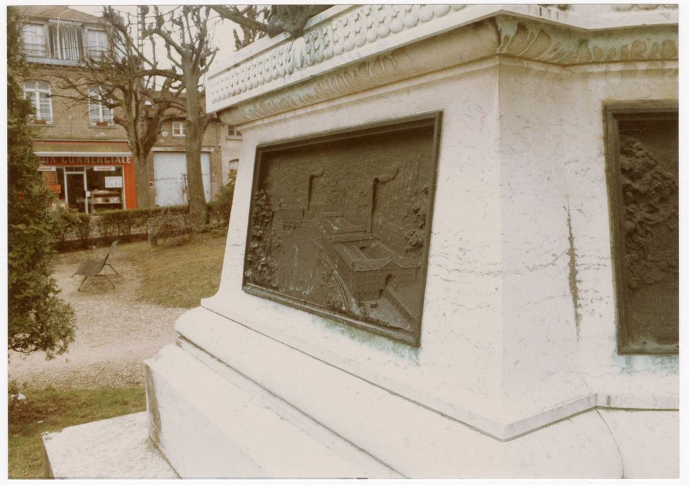 détail d’un bas-relief