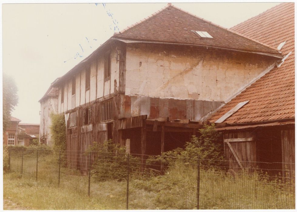 ancien bâtiment du 18e siècle