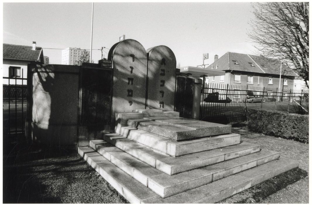 monument commémoratif de la déportation côté est
