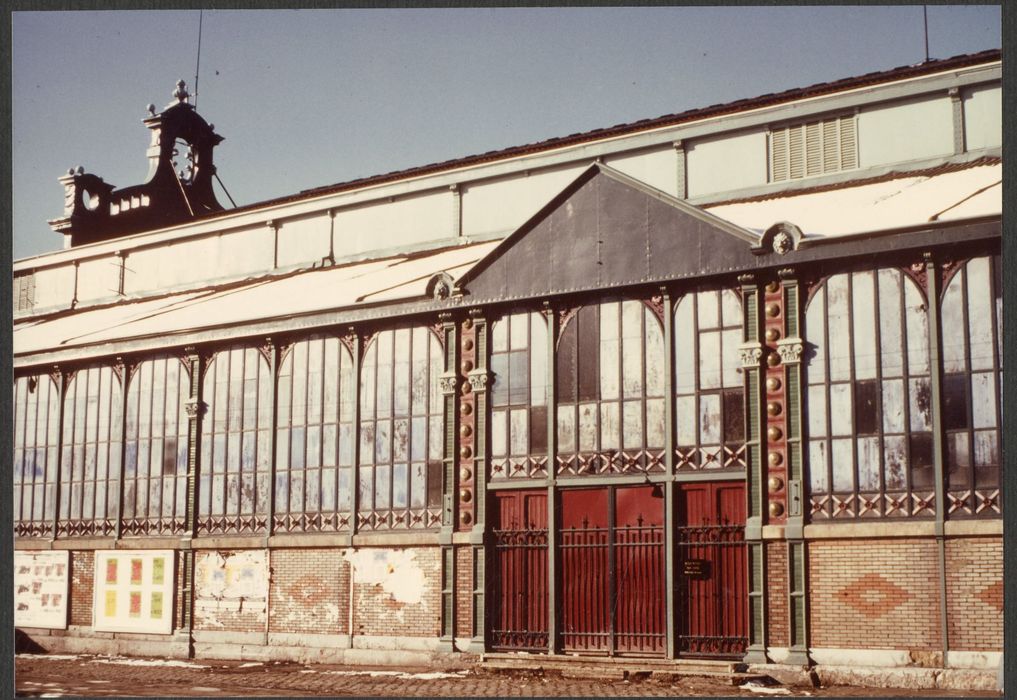 façade latérale sud-est, vue partielle