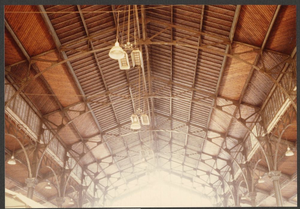 nef centrale, vue générale de la charpente métallique
