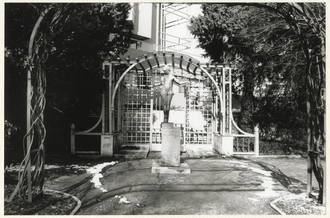 statue : Fin de la Danse