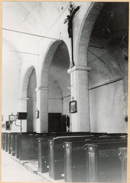 nef, grandes arcades bord