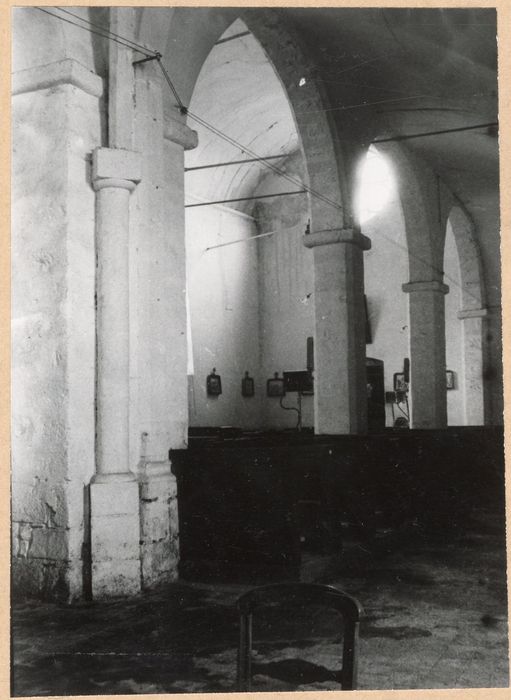 nef, grandes arcades bord
