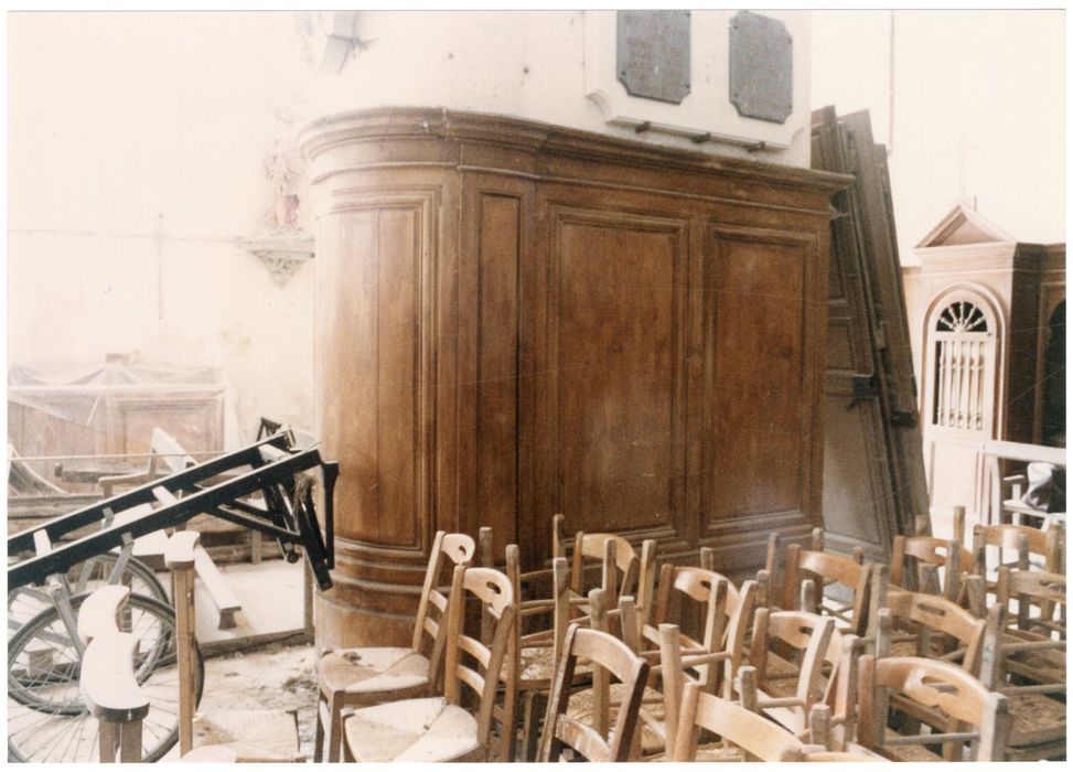 lambris de revêtement de la nef