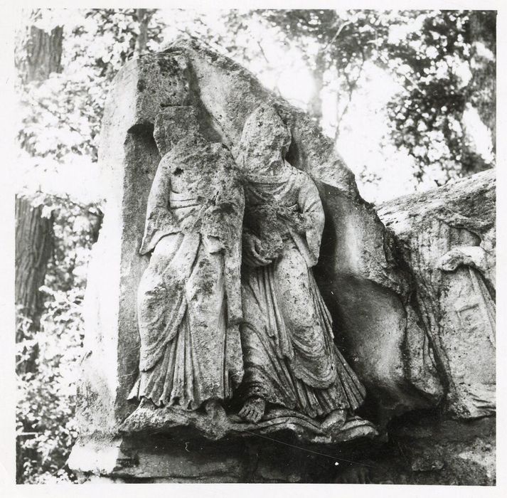 vestiges du tympan, détail