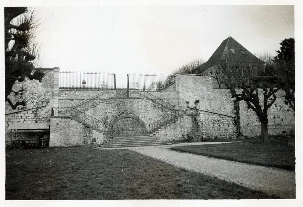 jardin, escalier monumental d’accès à la première terrasse sud