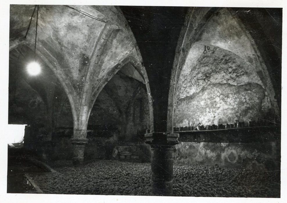 caves, vue partielle