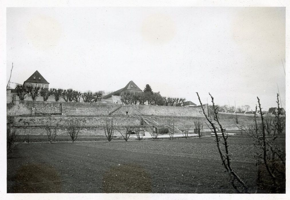 jardin, vue générale des terrasses sud