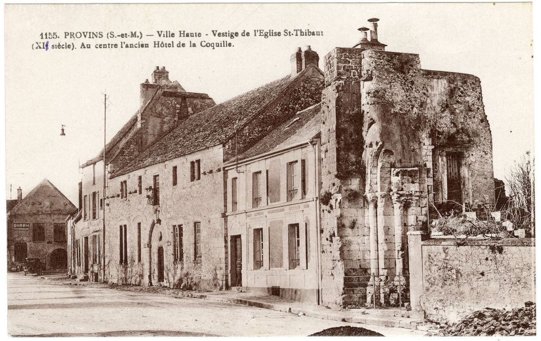 vue générale des vestiges accolés à l’hôtel de la Coquille