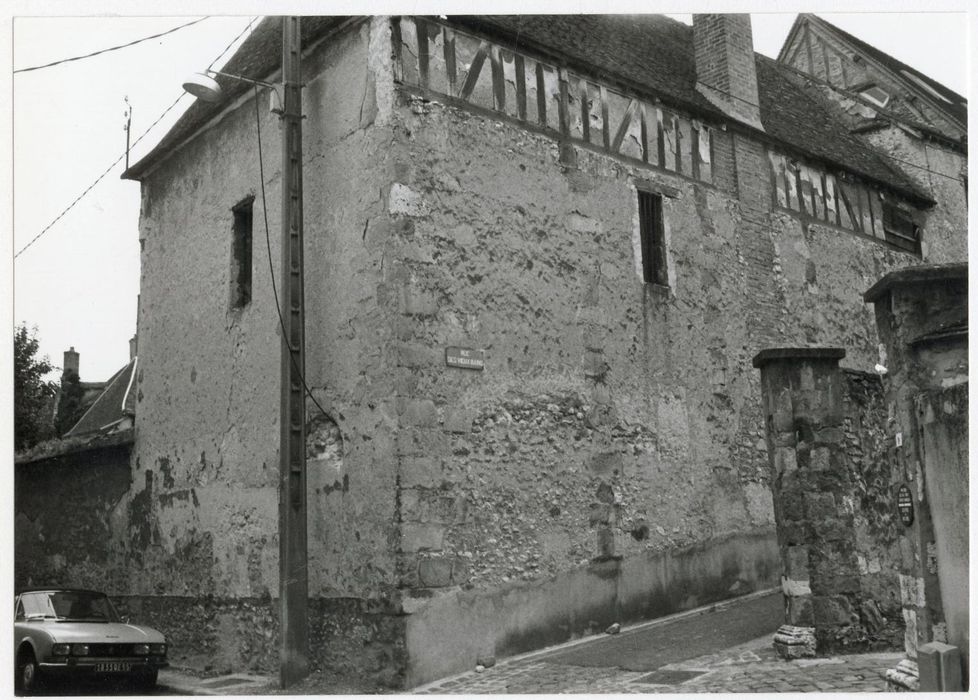 bâtiment nord, façades nord et est sur rues