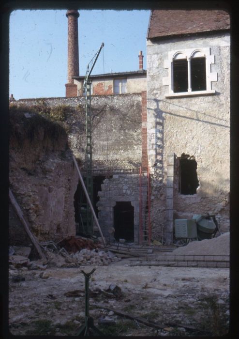 bâtiment nord, façade sud, vue partielle
