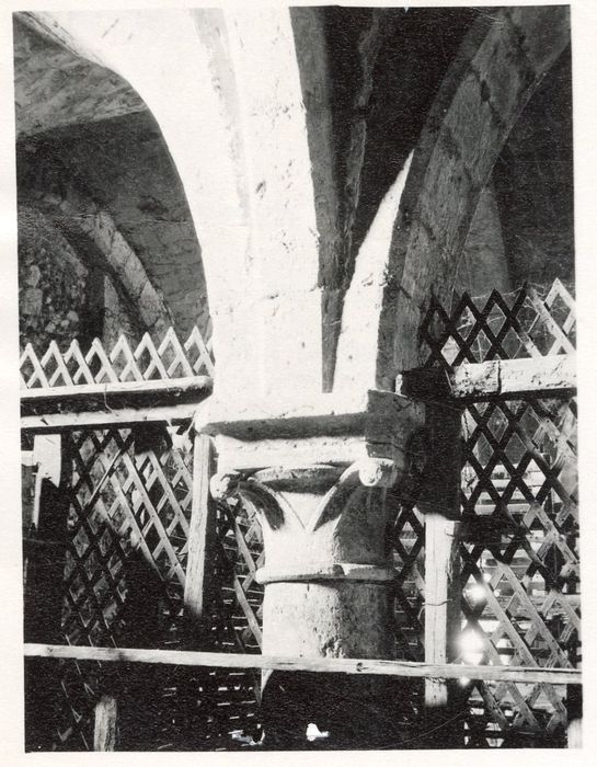 détail d’un chapiteau de la cave