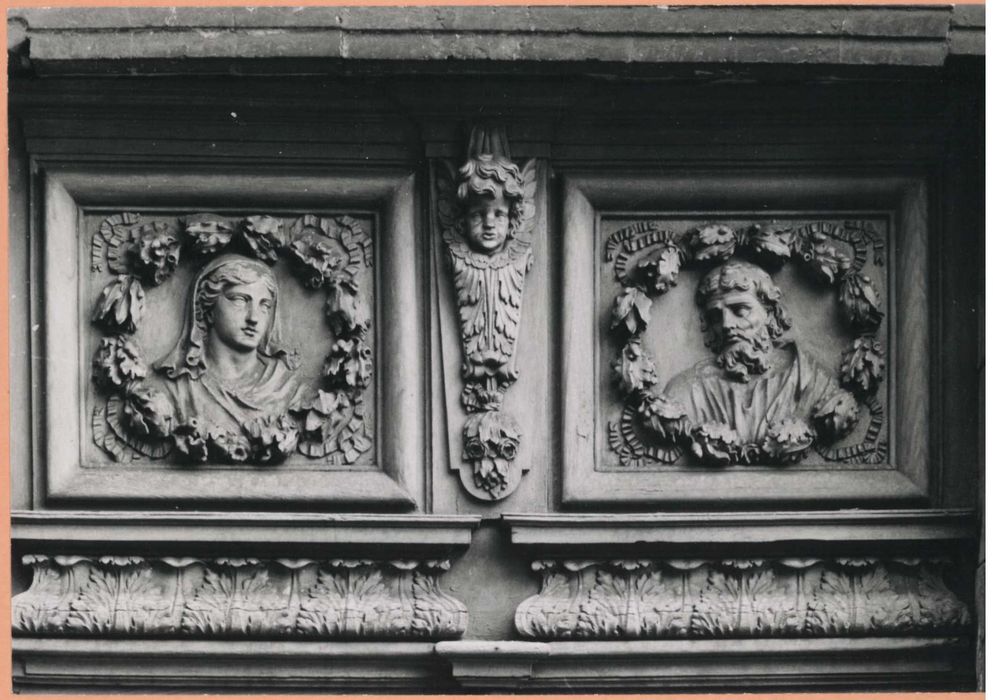 vantaux du portail d’accès ouest, détail
