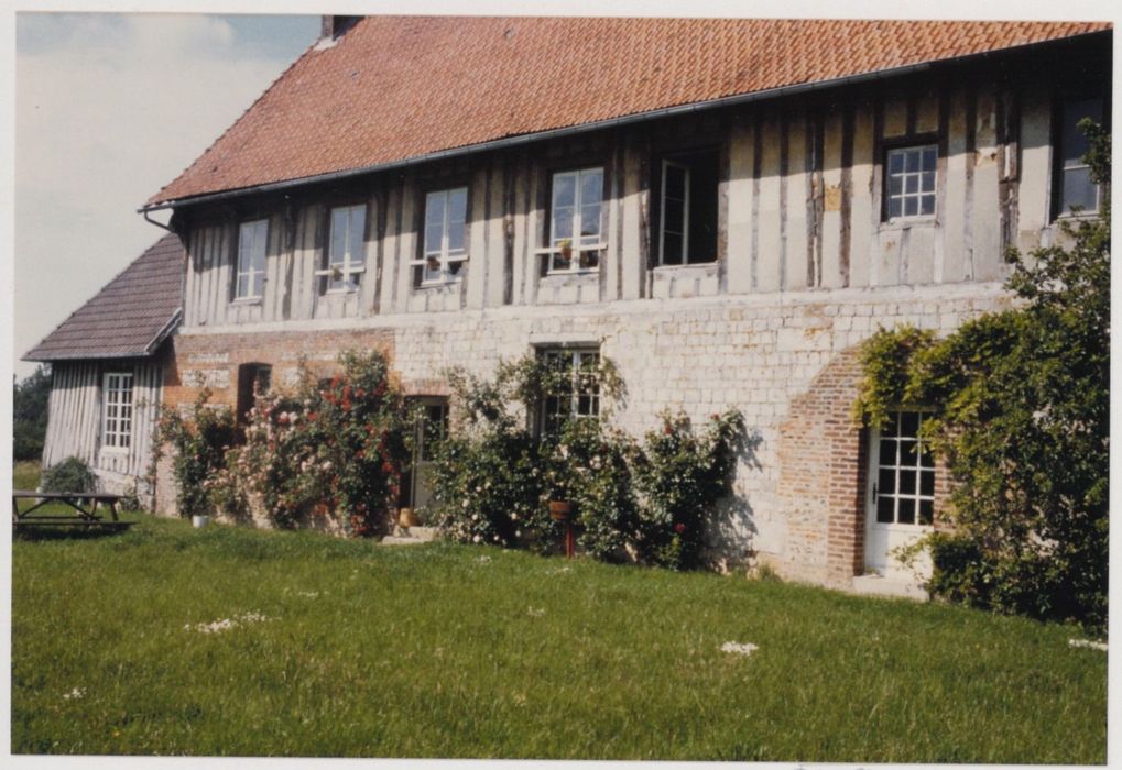 façade sud-ouest, vue partielle