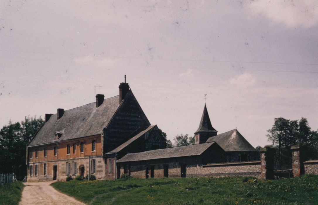 vue générale du manoir depuis le Sud-Est