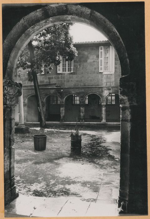 cloître, galerie ouest