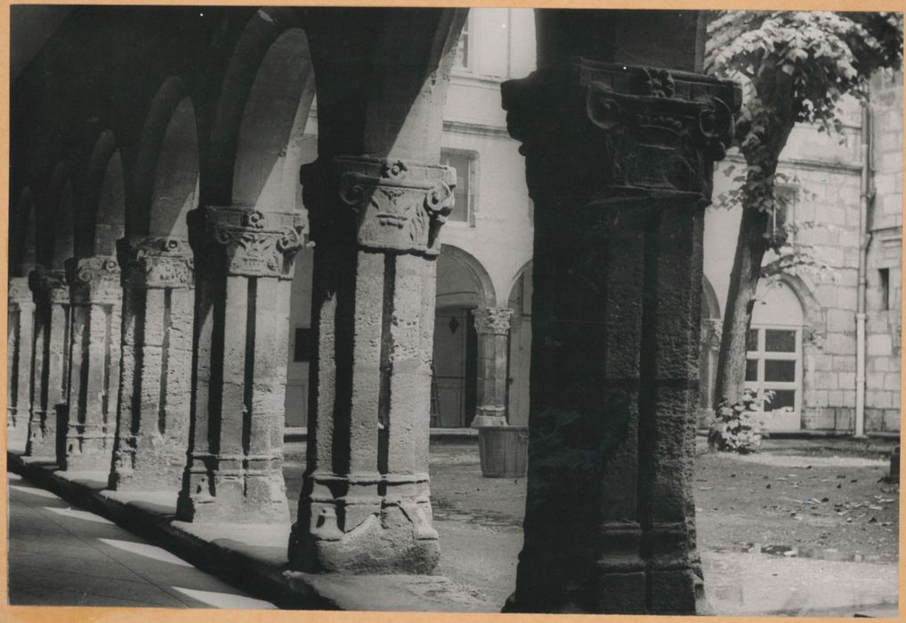 cloître, galerie nord