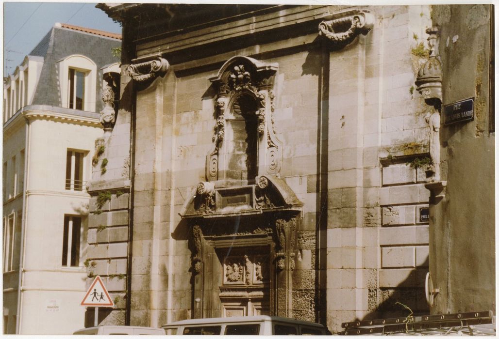 façade ouest, vue partielle