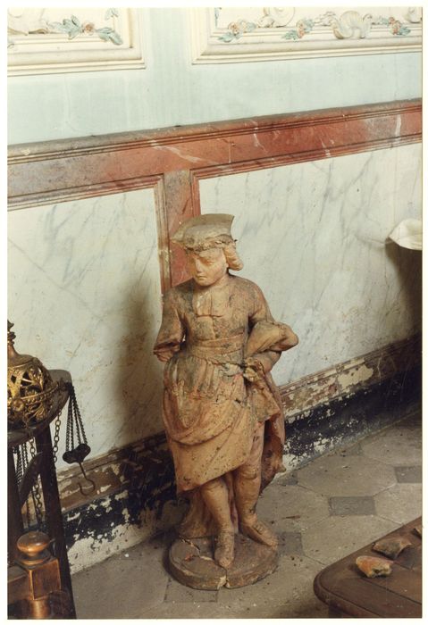 statue du parc : Curé