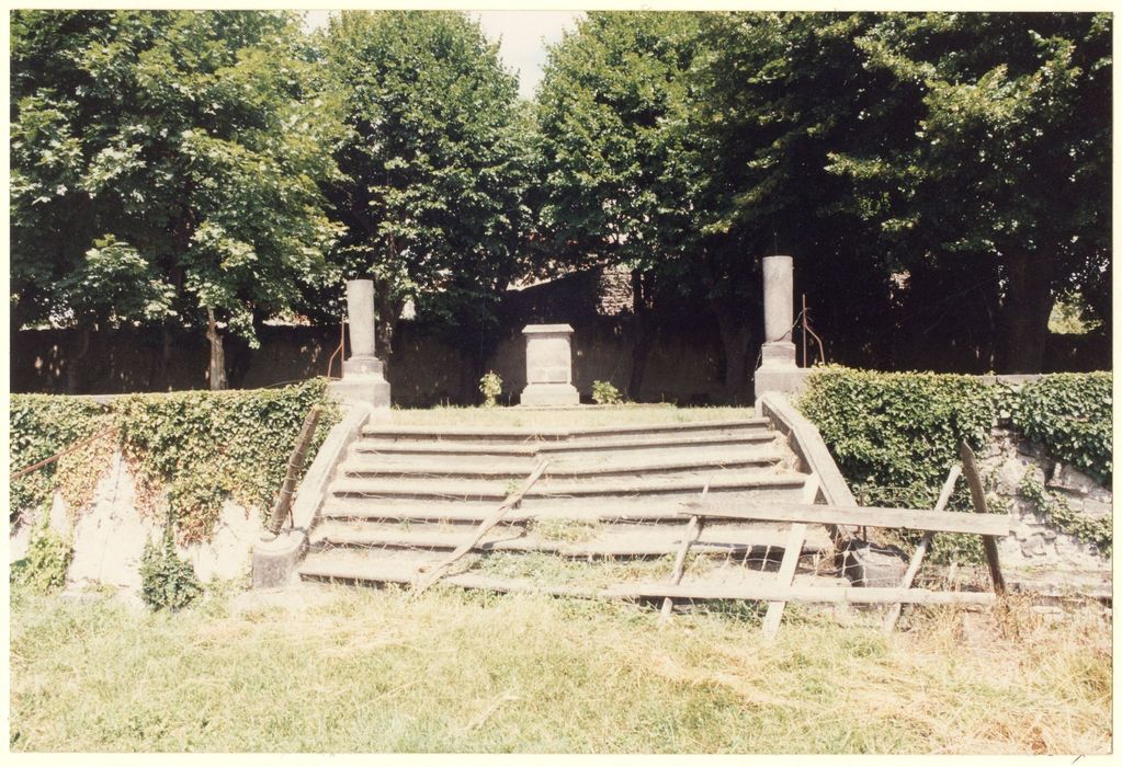 parc, escalier reliant le grand parterre est et la terrasse