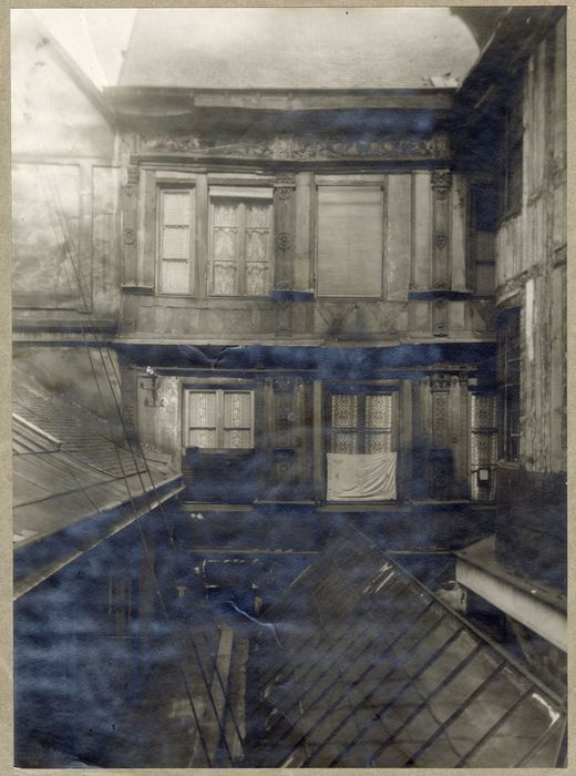 corps de logis, façades sur cour, vue partielle
