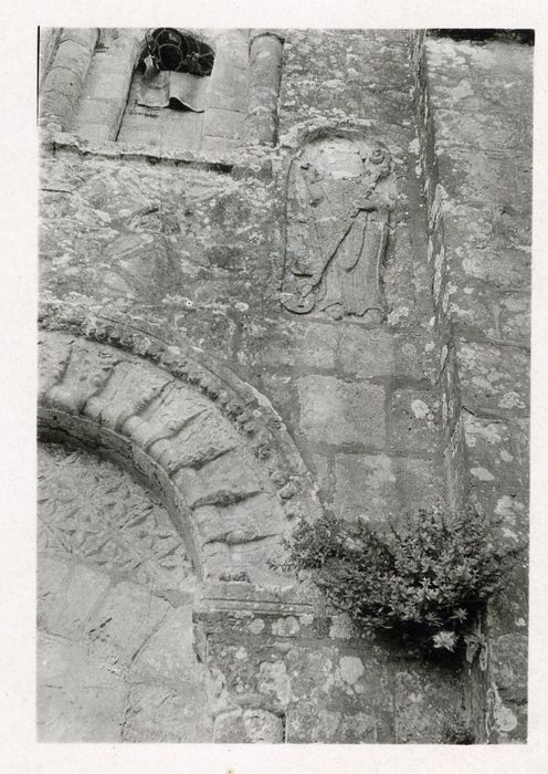 ancien portail d’accès sud, détail des voussures