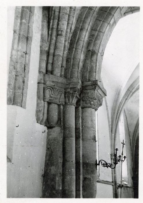 nef, détail des chapiteaux sculptés