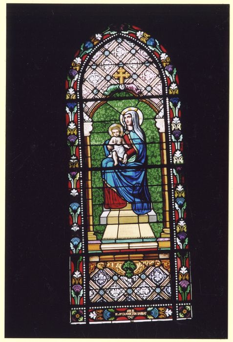 verrière du transept sud : Vierge à l’Enfant