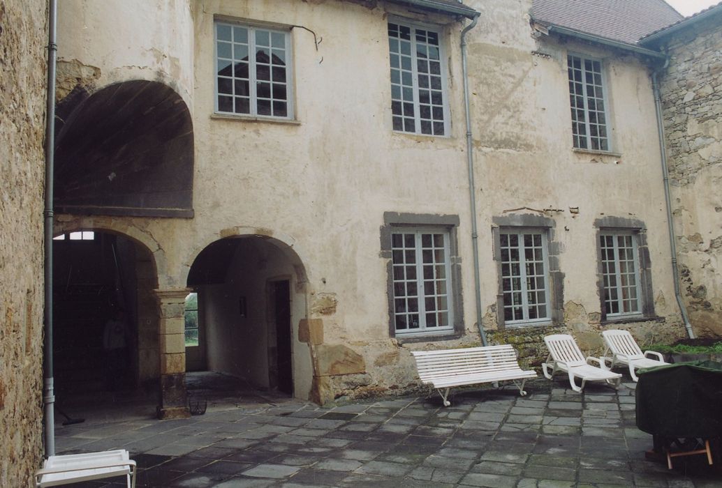 cour intérieure, aile nord, façade sud