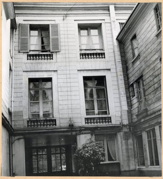 façade est sur la 1ère cour