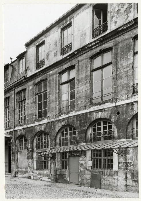 façade sur la cour d’honneur
