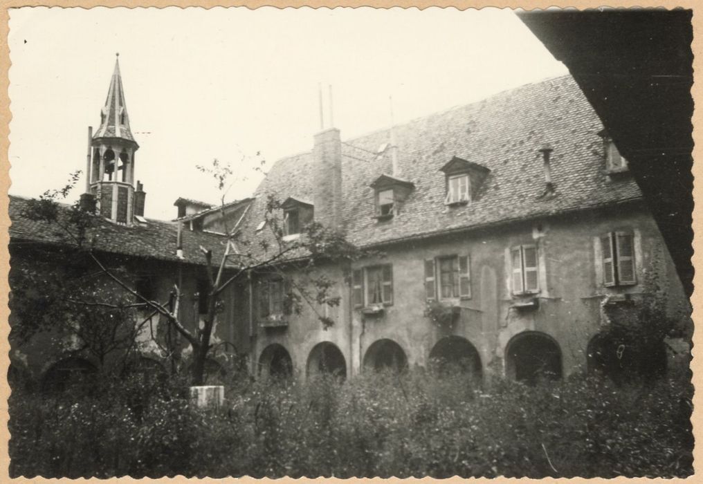 cloître, détail d’un oratoire
