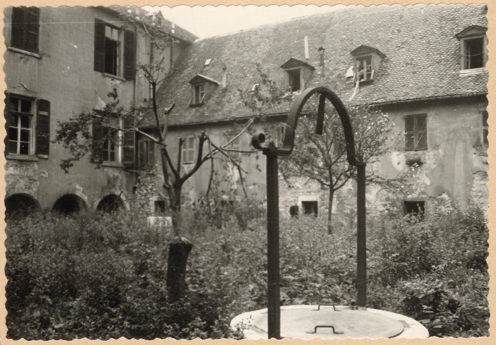 aile nord, façade sud, vue partielle