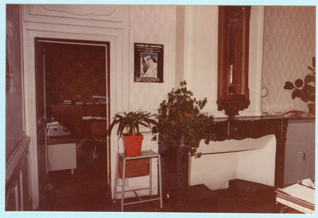 2e étage, salon, cheminée