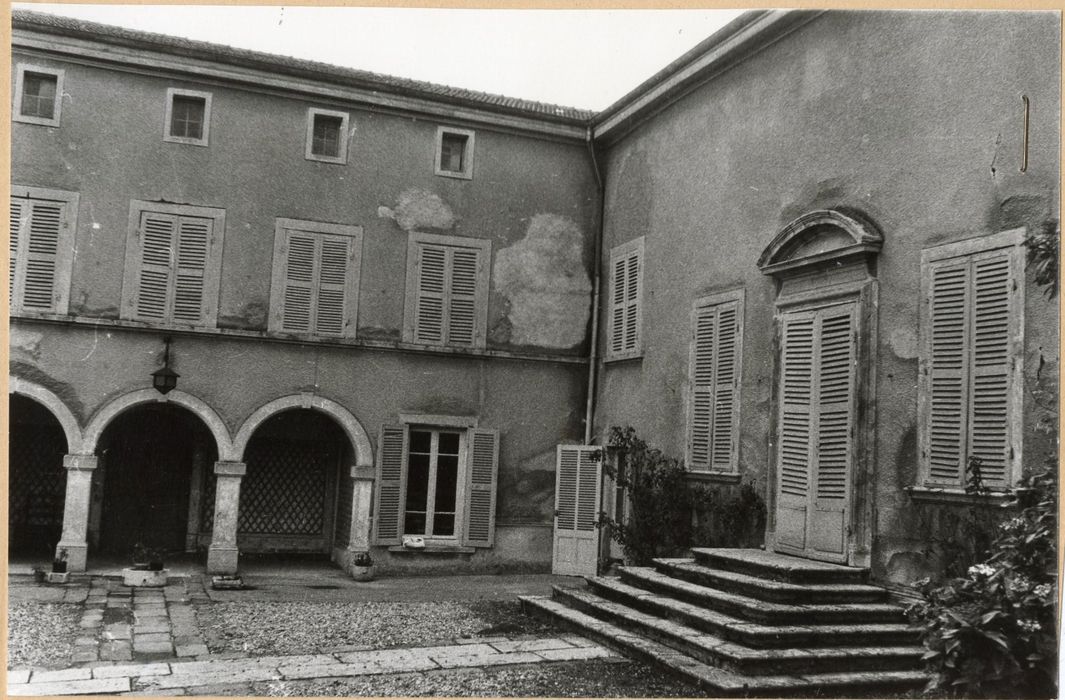 cour d’honneur, façades sud et ouest