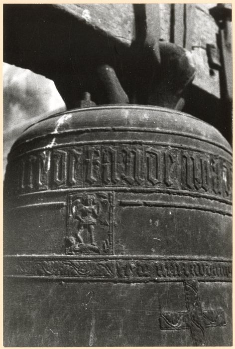 cloche, détail de l’inscription