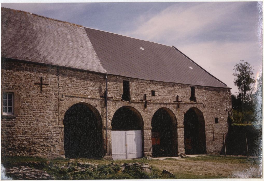 communs est, charretterie, façade ouest