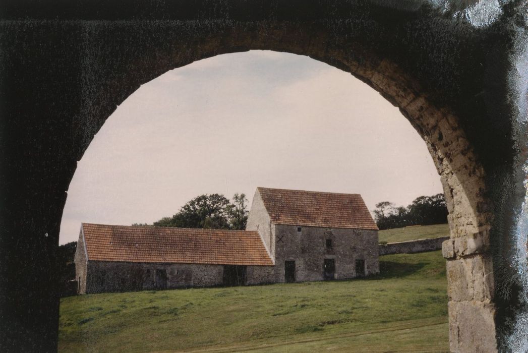 communs ouest, façade est