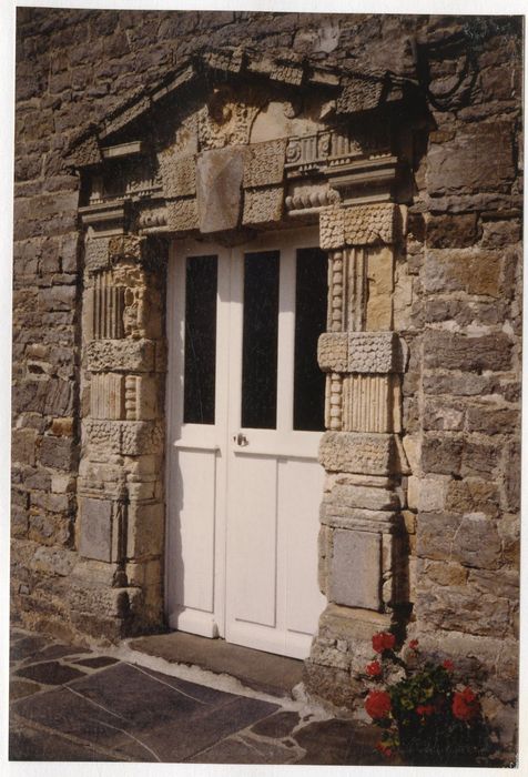 façade sud, porte d’accès