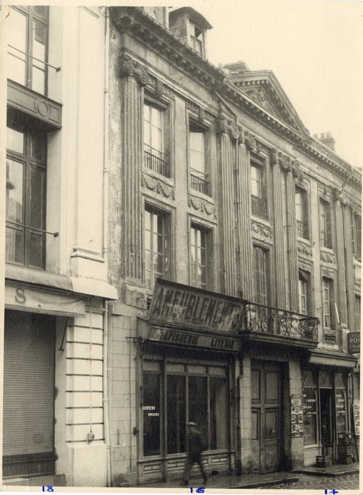 façade des n°14 et 16 sur rue