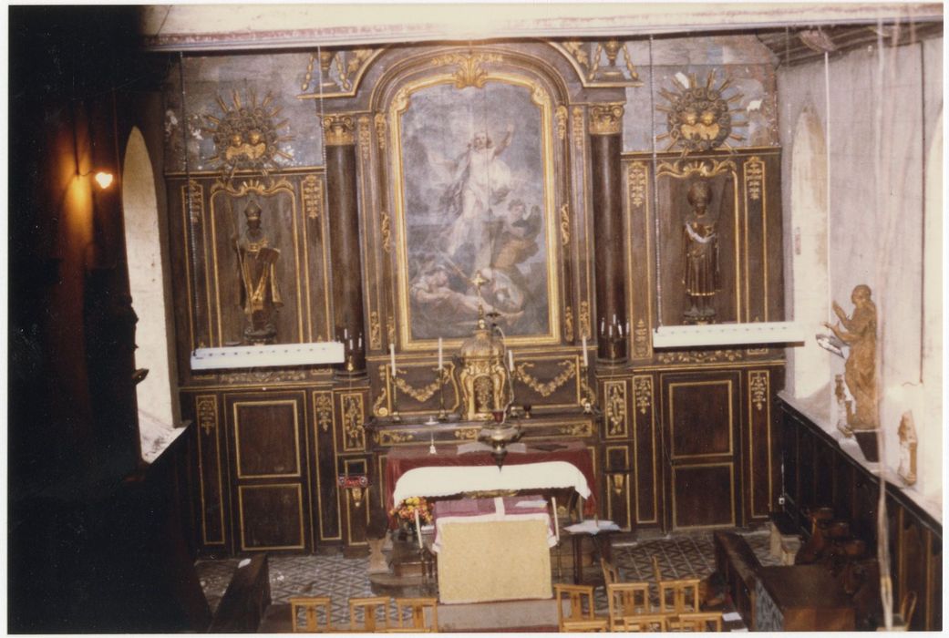 maître-autel, retable, tableau : La Résurrection du Christ, statues : Saint Martin, saint Jacques dit Saint Alexis