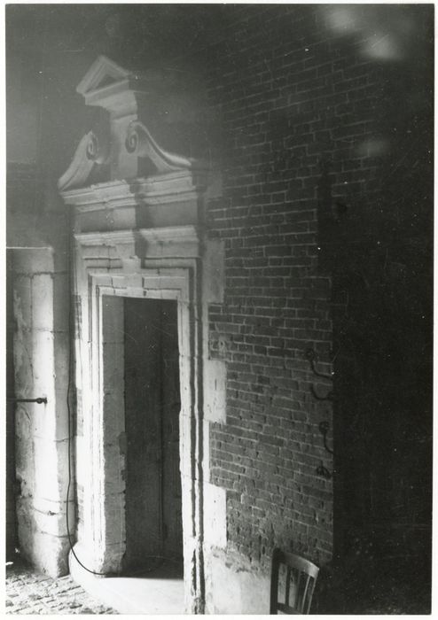 porte sur le vestibule