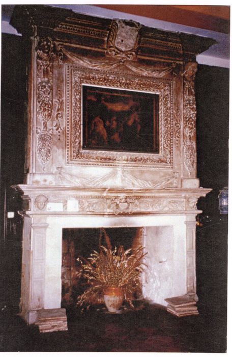 cheminée de la grande salle