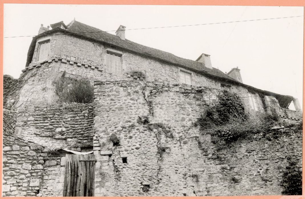façade est, vue partielle