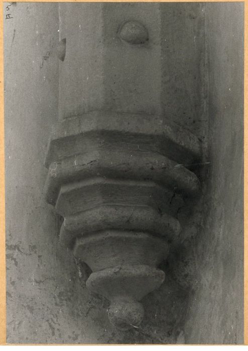 détail d’un culot sculpté