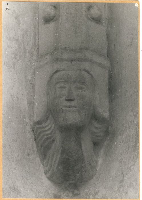 détail d’un culot sculpté